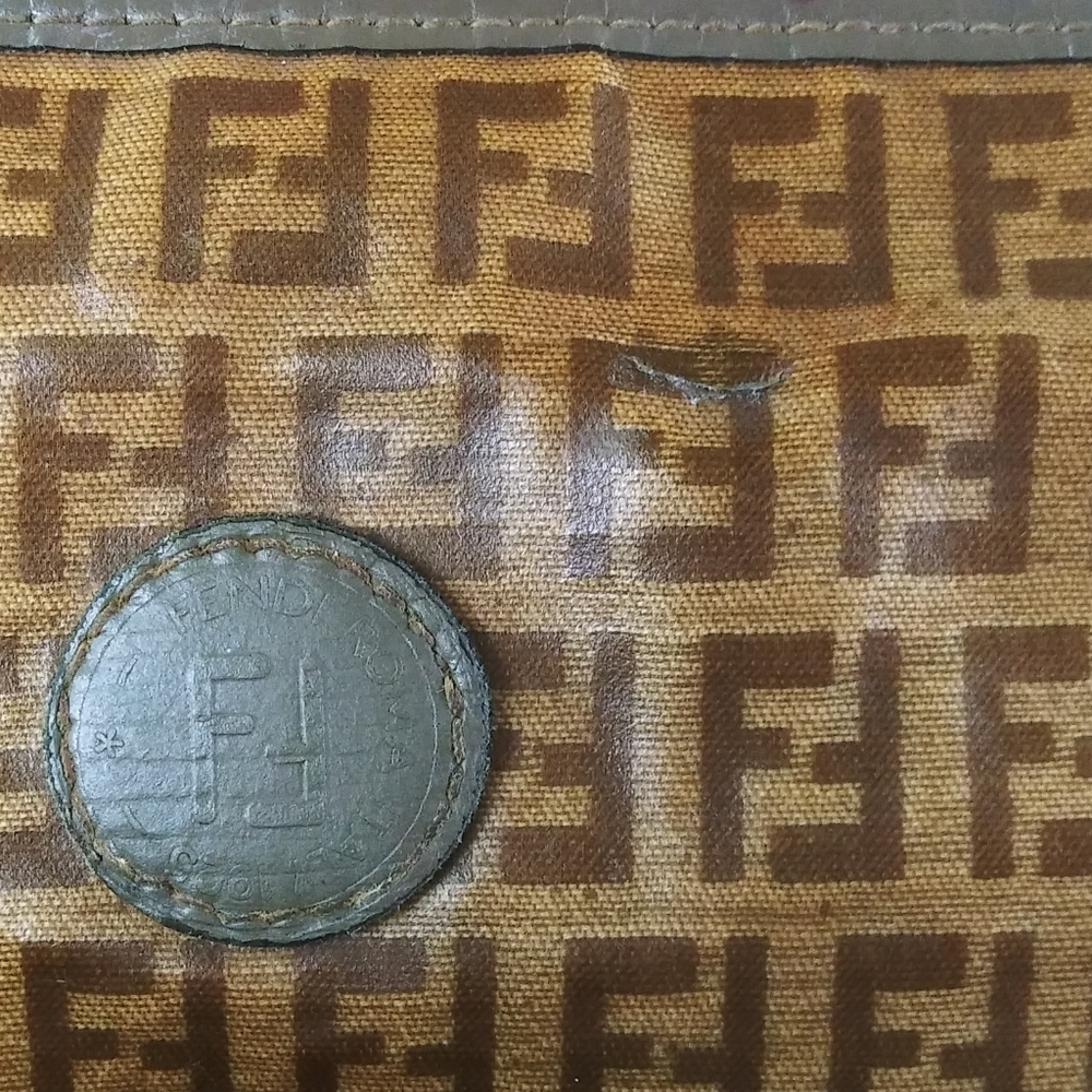 ❗SALE❗ CLUTCH-CROSSBODY FENDI ZUCCA  🔼 - Picture 16 of 16